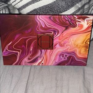 HIPDOT Zion eyeshadow